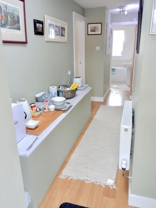 Stunning Annexe 1 Luxury Bedroom, Eating Area & Bathroom Only! 特鲁罗 外观 照片