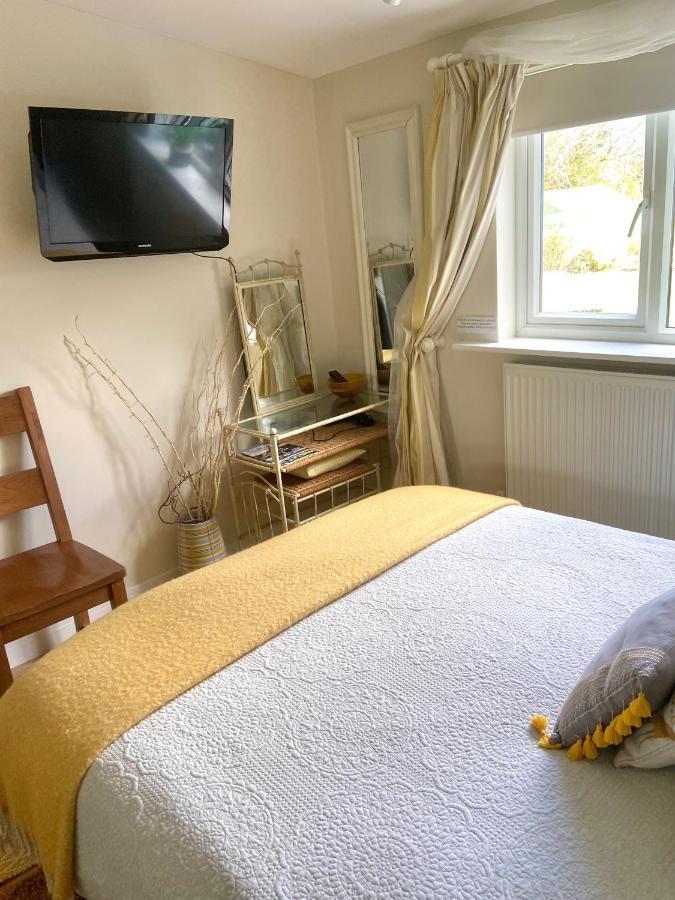 Stunning Annexe 1 Luxury Bedroom, Eating Area & Bathroom Only! 特鲁罗 外观 照片